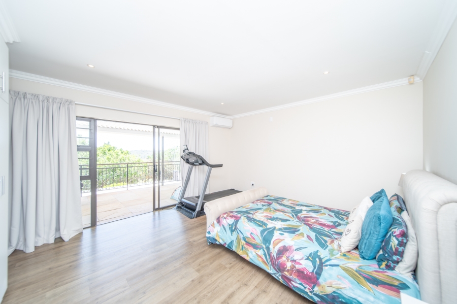 5 Bedroom Property for Sale in Beacon Bay Eastern Cape